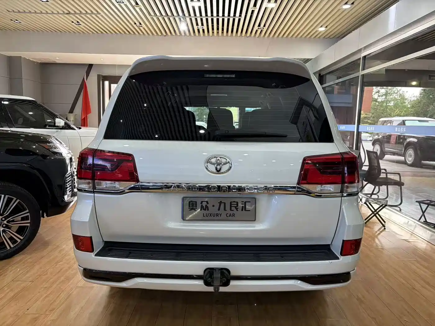 Toyota Land Cruiser (Import) 2019