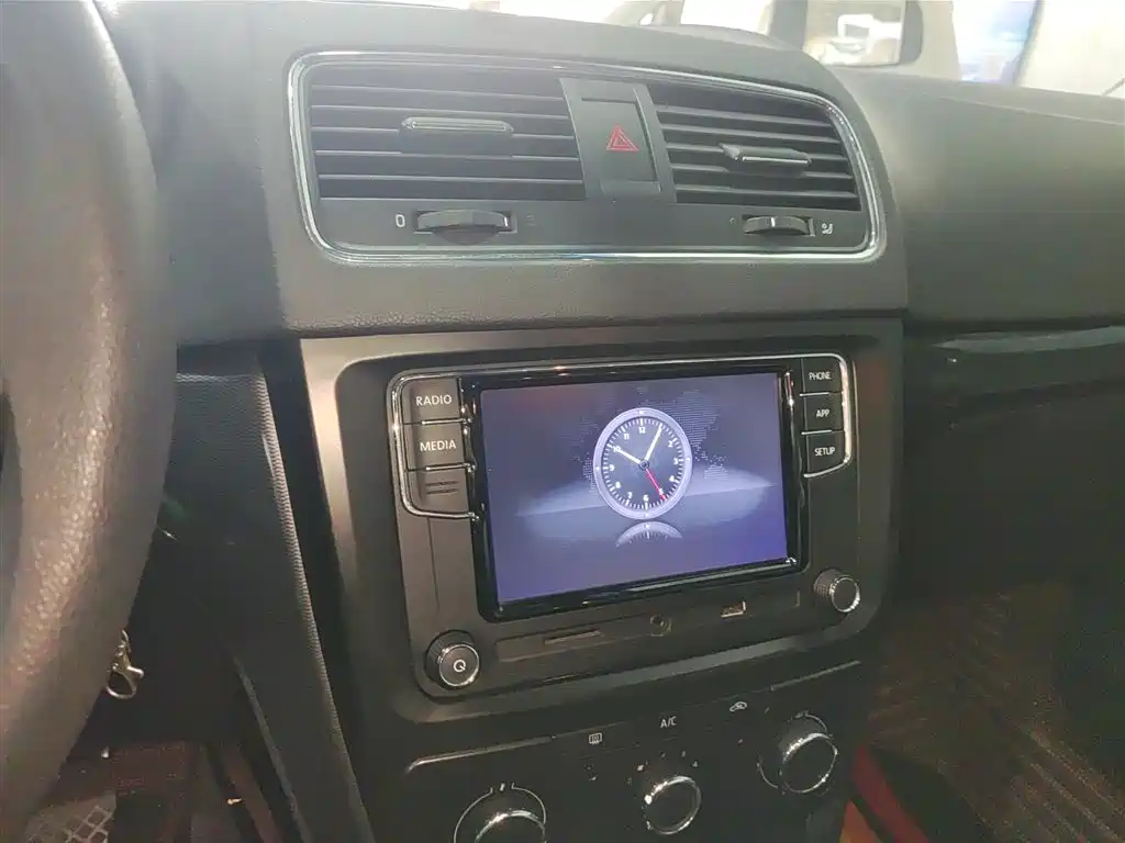 Škoda Yeti 2017 TSI280 DSG Advance фото 13