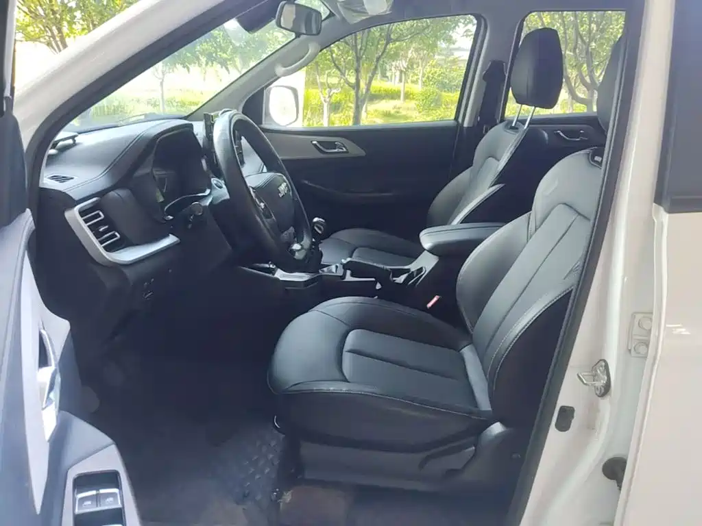 Jiangling Yuhu 7 2023 2022 2.0T Manual Diesel 2WD Comfort Standard Wheelbase