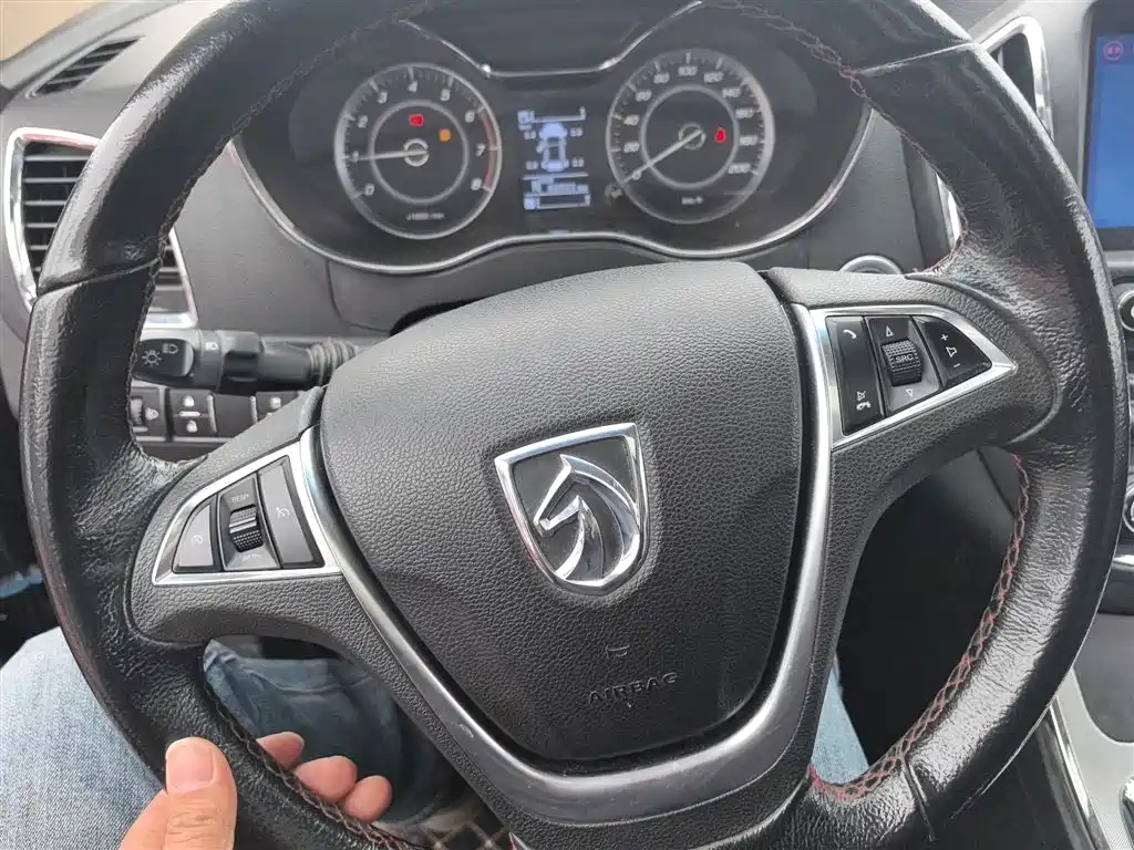 Baojun 560 2017 2016 1.8L iAMT Luxury