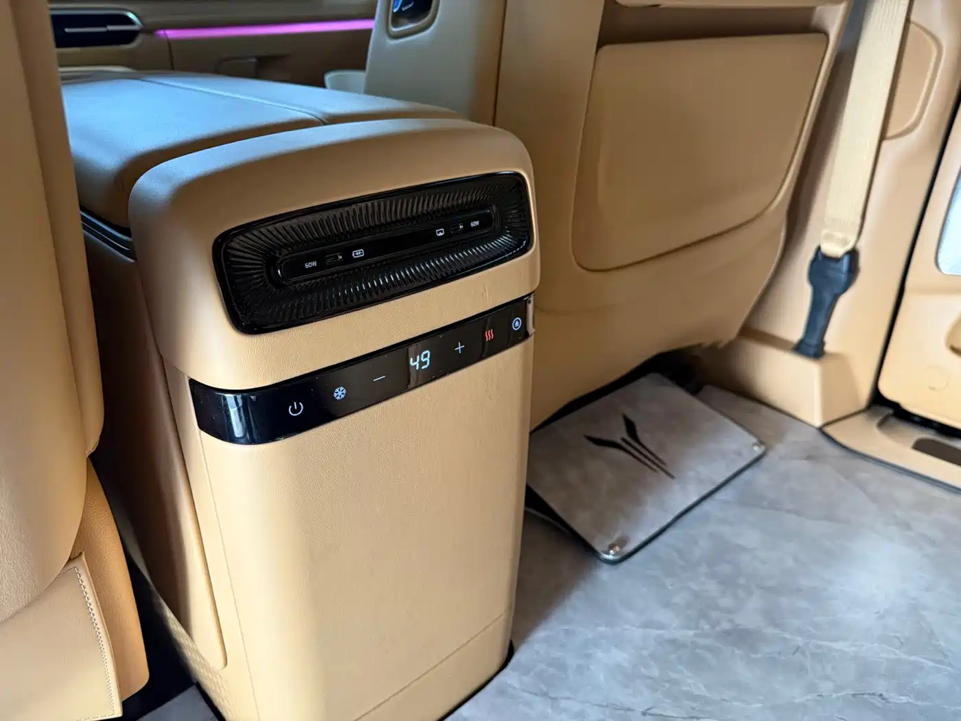 Voyah Auto Voyah Dreamer 2025 PHEV AWD Flagship Kunpeng Edition фото 11