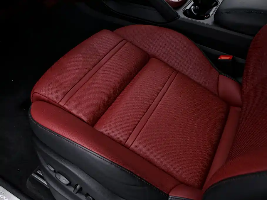 Photo 17 - Porsche Cayenne