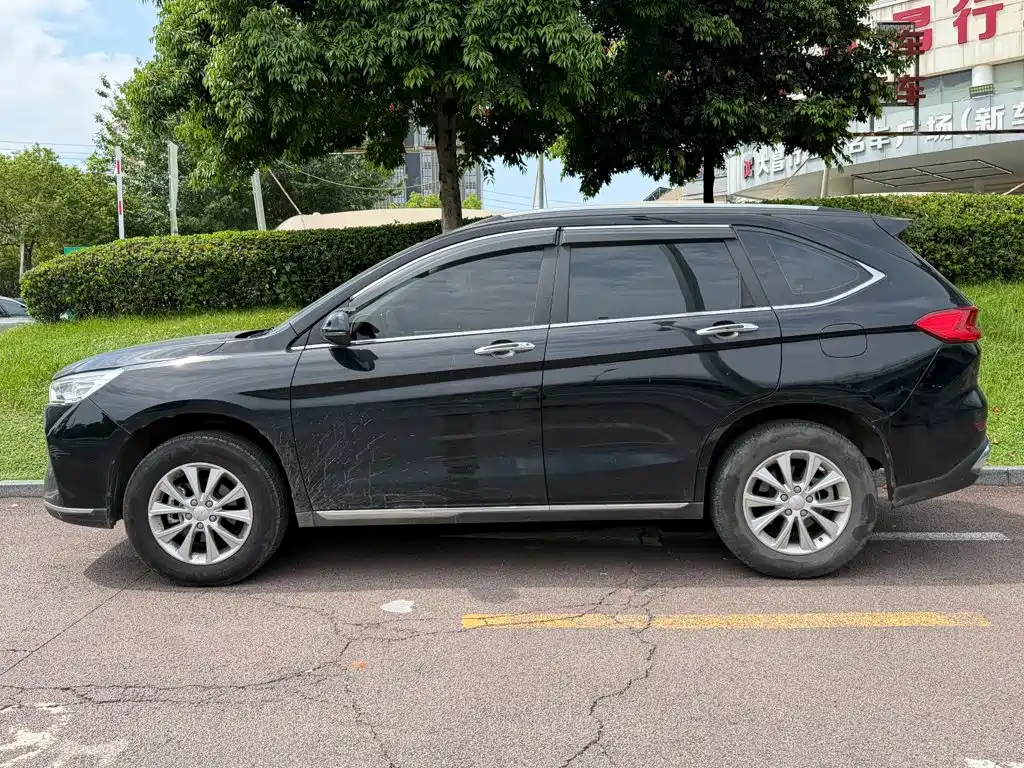 Фото 3 - Haval M6