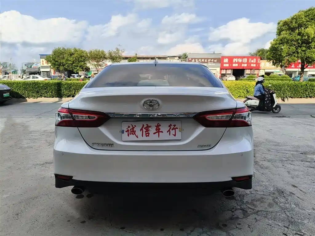 Toyota Camry 2023 2.0G Luxury Edition фото 6