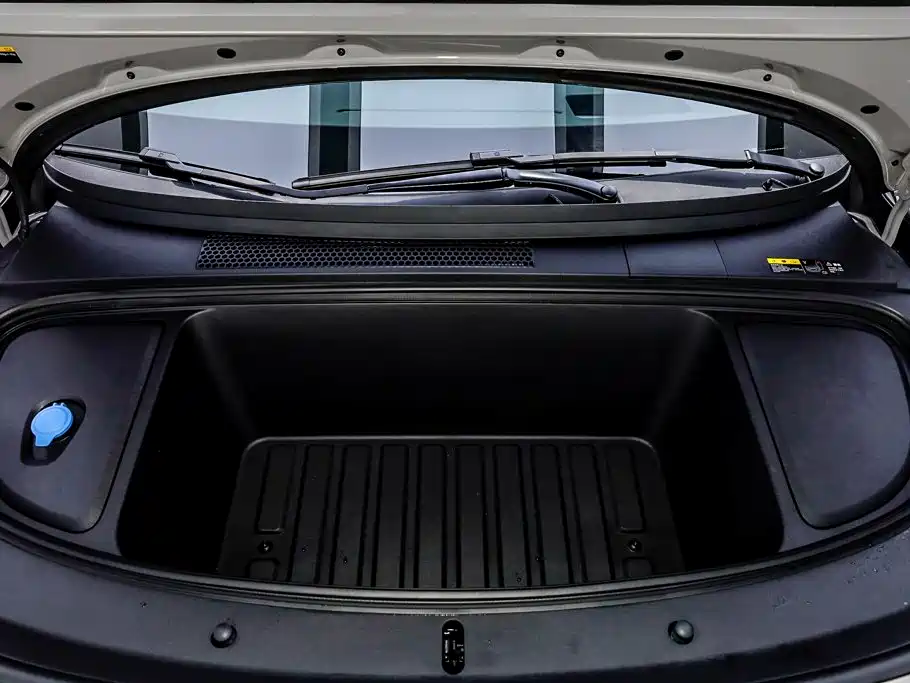 Li Auto i6 2025 2025 2WD Base Model