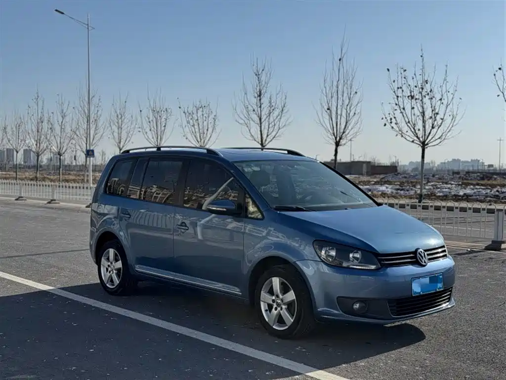 Volkswagen Touran 2013 1.4T DSG Comfort 5-seater фото 29