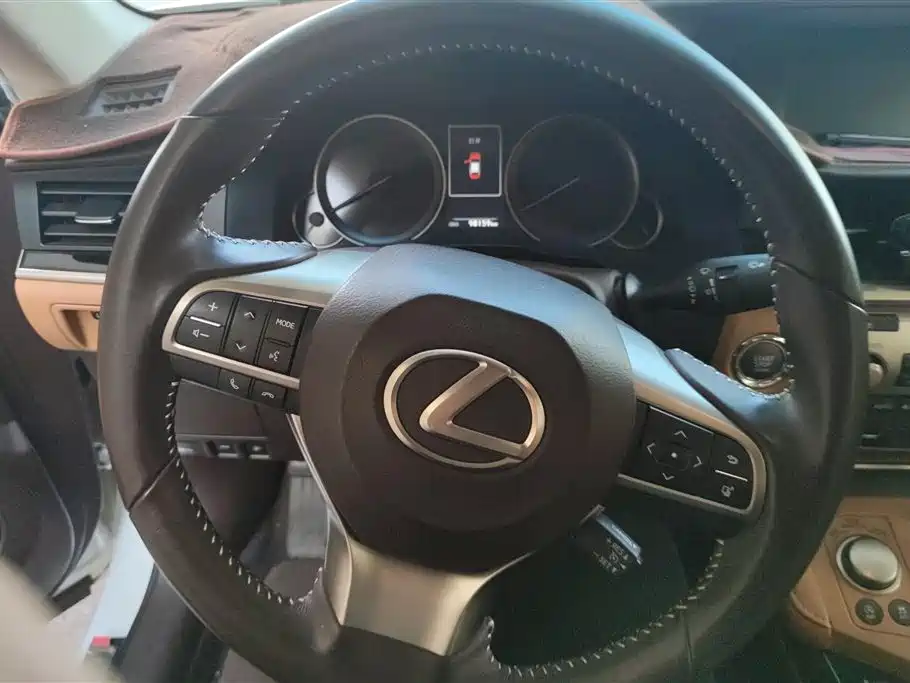 Lexus ES 2015 200 Elite Edition фото 15