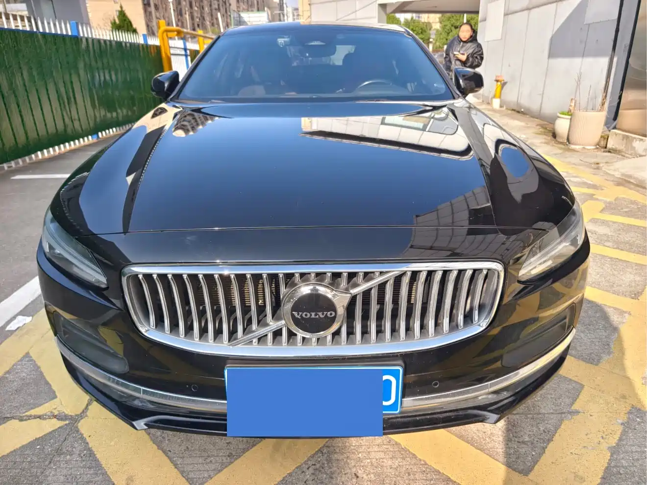 VOLVO S90