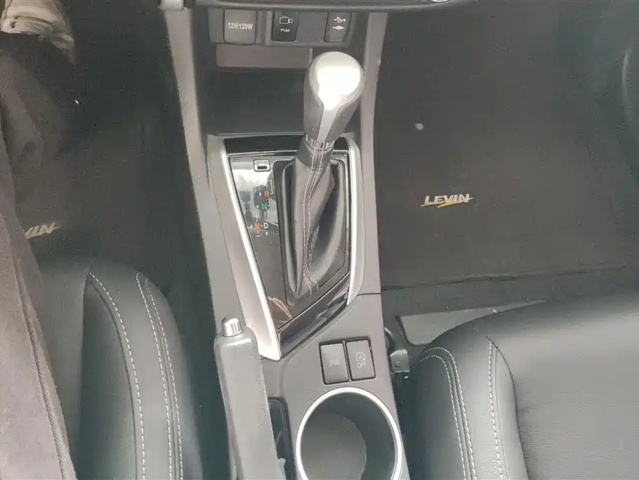 Toyota Levin 2018 185T CVT Premium Edition China V фото 16