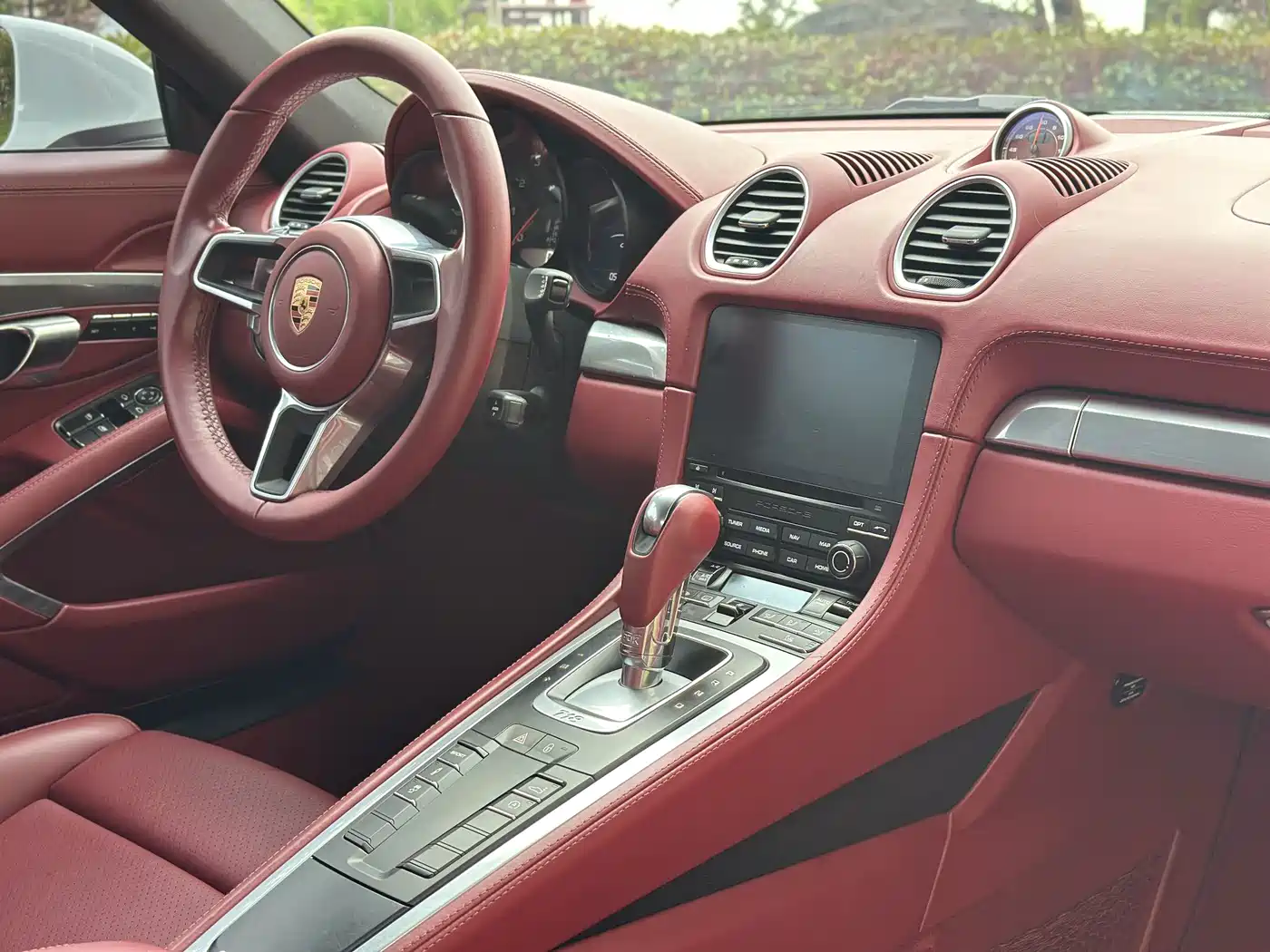 Porsche 718 2018 Cayman 2.0T фото 9