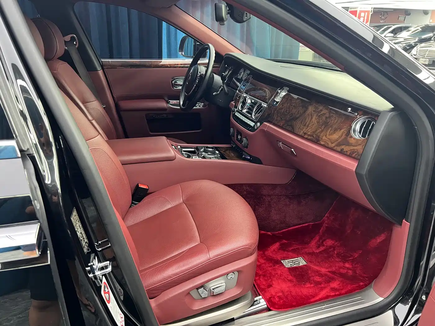 Rolls-Royce Ghost 2014 2014 6.6T Standard Edition