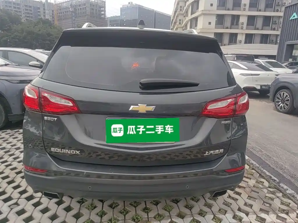 Chevrolet Equinox 2017 550T Automatic 4WD Pioneer Edition фото 10