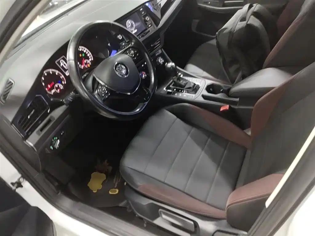 Volkswagen Bora 2019 Facelift 1.5L Automatic Comfort China VI фото 15