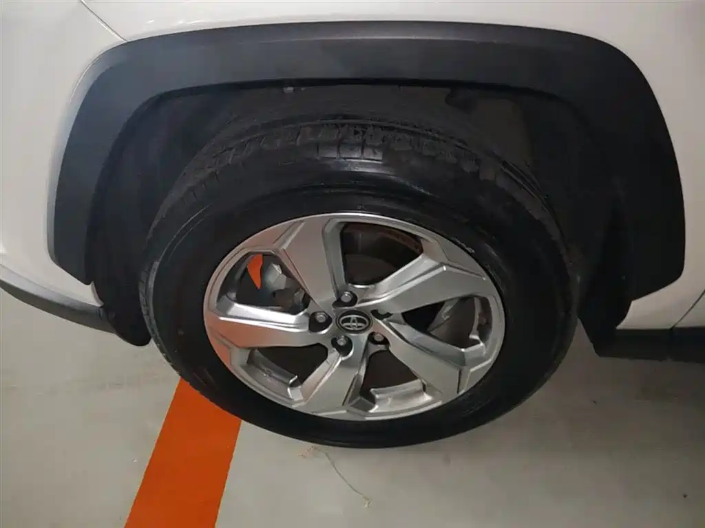 Toyota RAV4 Rongfang 2022 2.0L CVT 2WD Trend Edition фото 23
