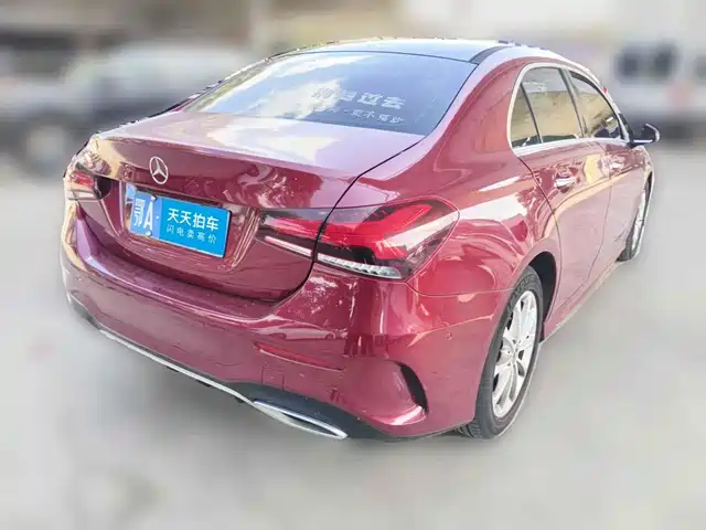Mercedes-Benz A-Class 2020 Facelift A 200 L Sport Sedan Fashion — фото 2