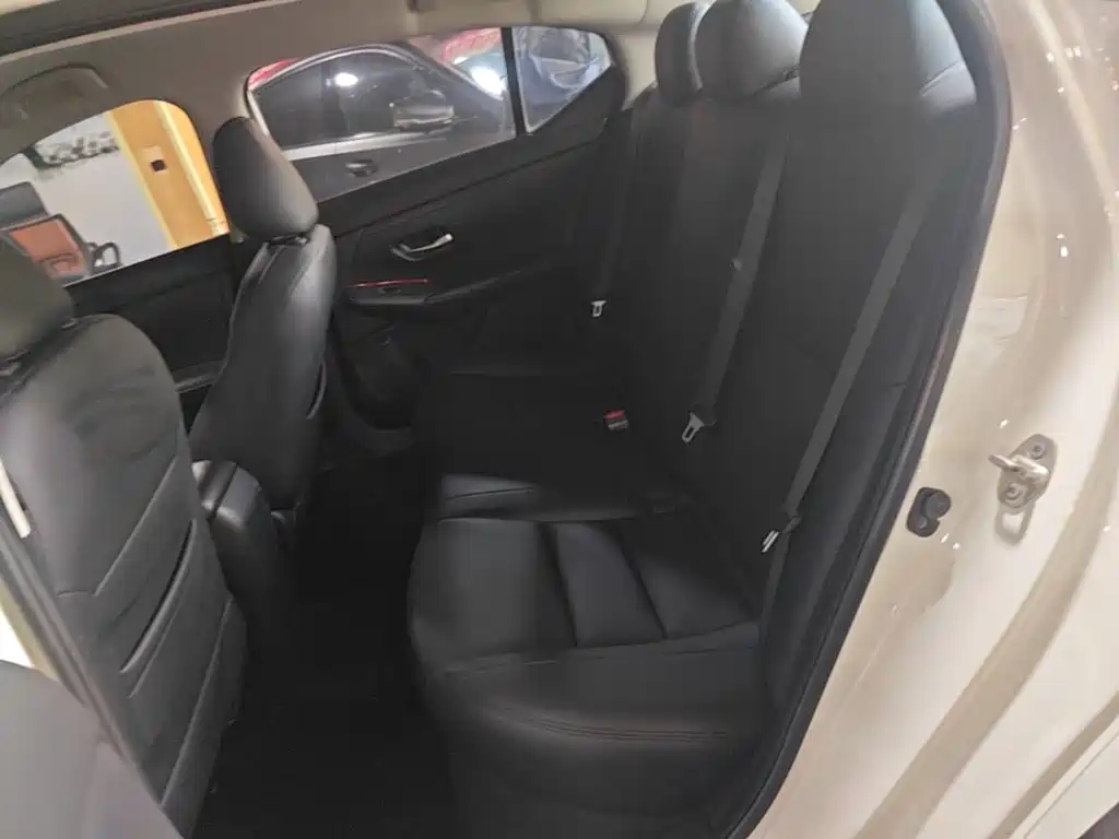 Фото 17 - Nissan Sylphy