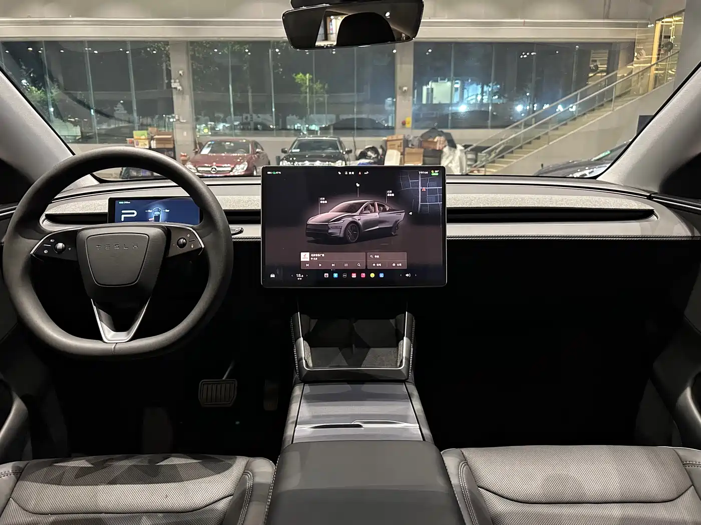 TESLA MODEL Y
