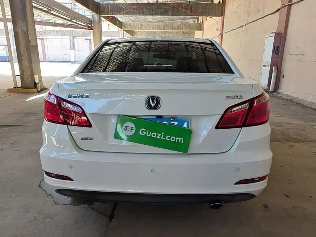 Фото 6 - Changan Eado