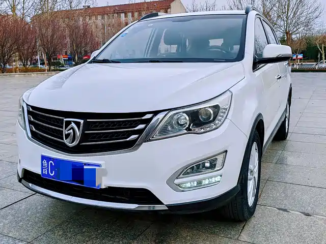 Baojun Baojun 560 2016 1.8L Manual Luxury