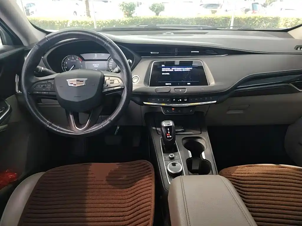 Cadillac XT4 2018 Model 28T 2WD Luxury фото 10