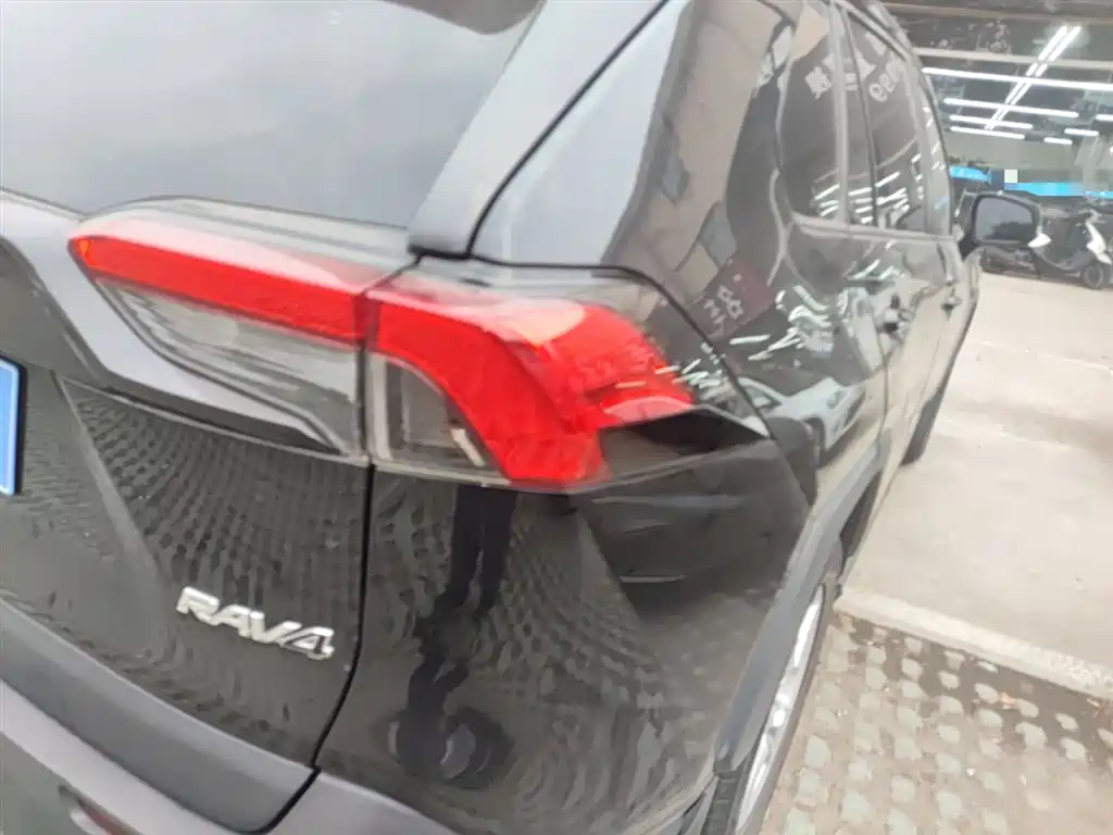 Toyota RAV4 Rongfang 2021 2.0L CVT 2WD Urban фото 8