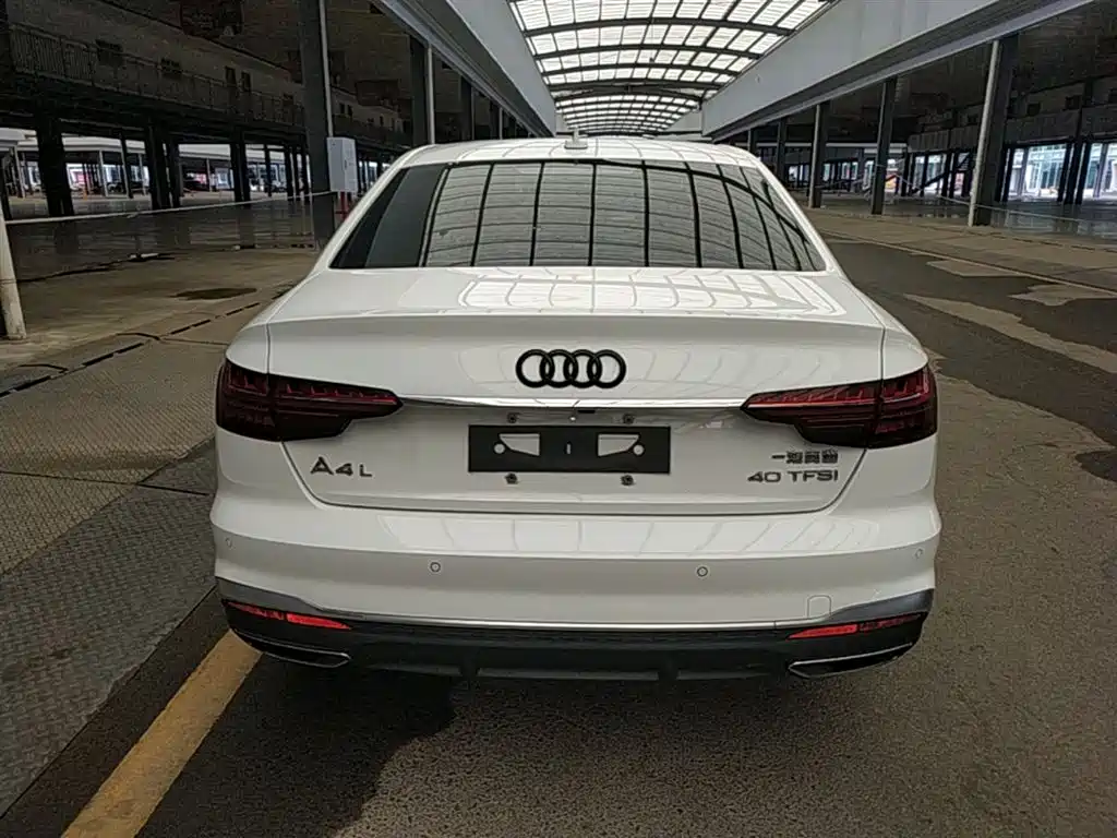 Audi A4L 2023 40 TFSI Fashion Dynamic фото 6