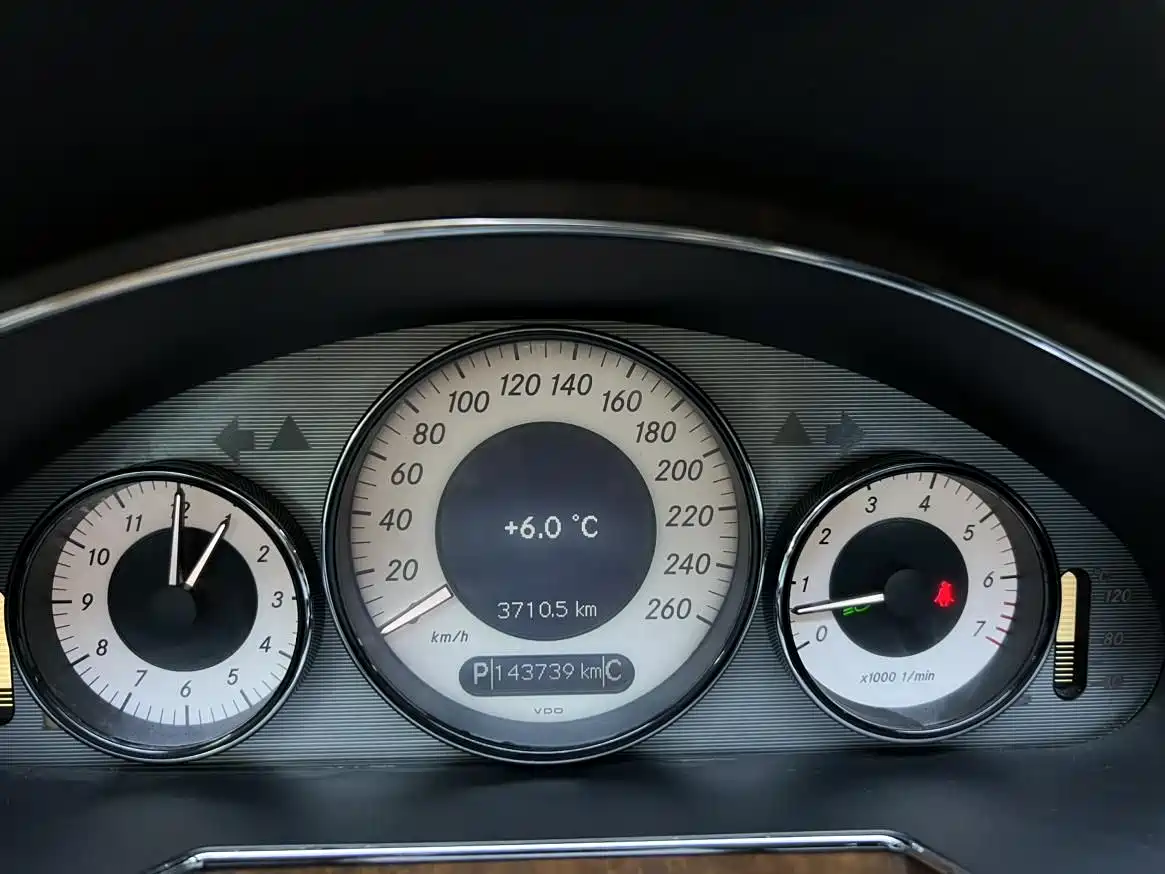 Mercedes-Benz CLS 2009 CLS 300 фото 6