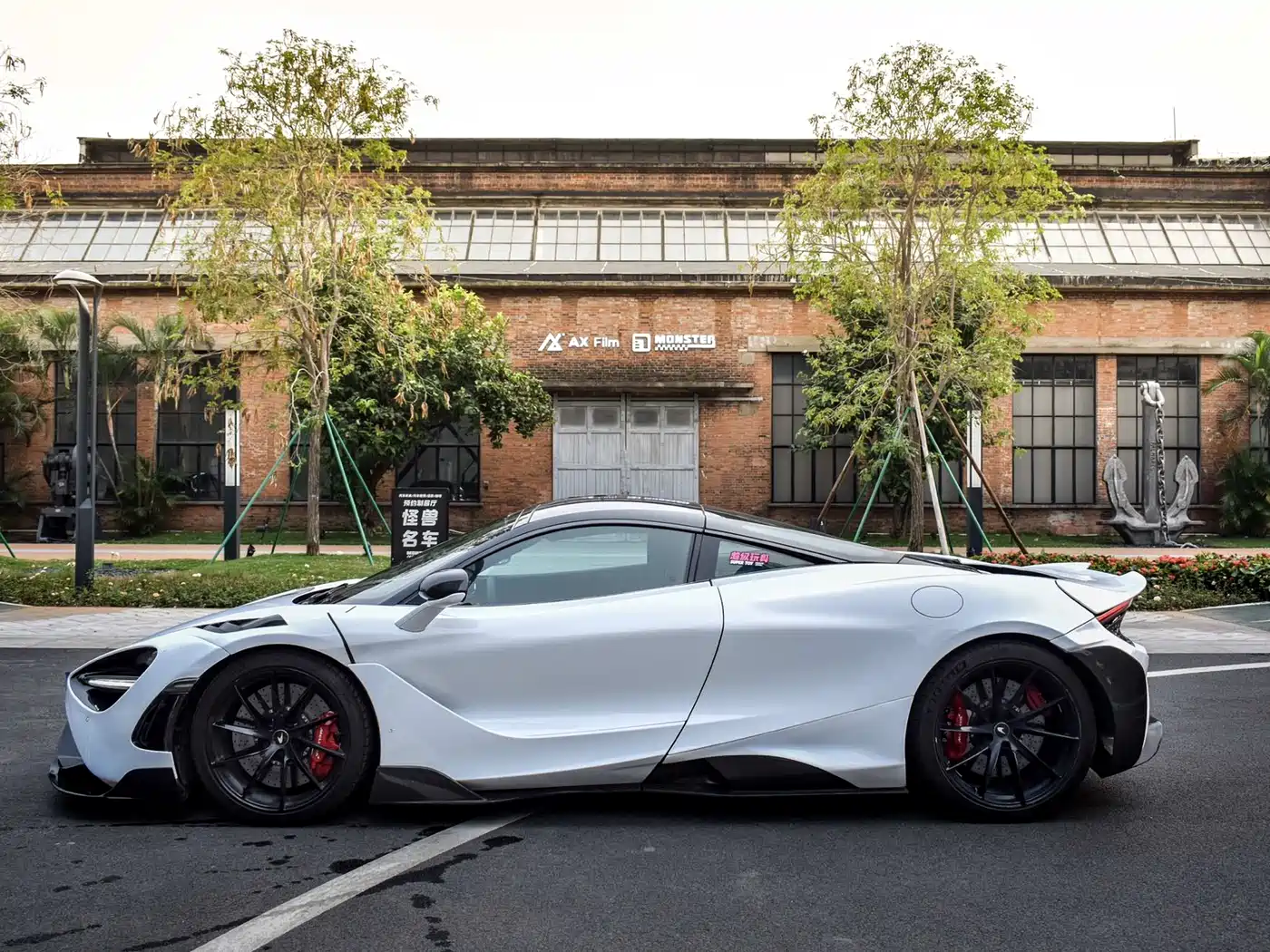 McLaren 720S 2019 4.0T Coupe фото 3