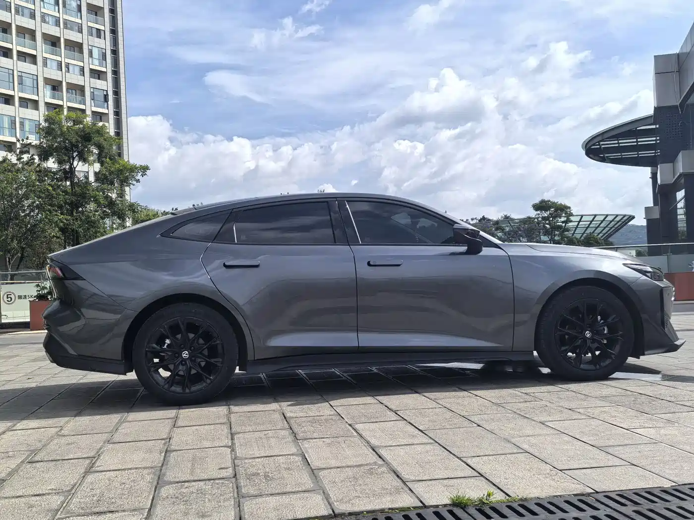 CHANGAN UNI-V