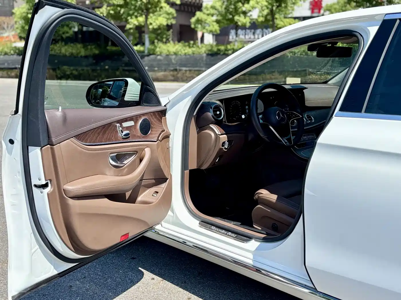 Mercedes-Benz E-Class 2023 E 260 L фото 4