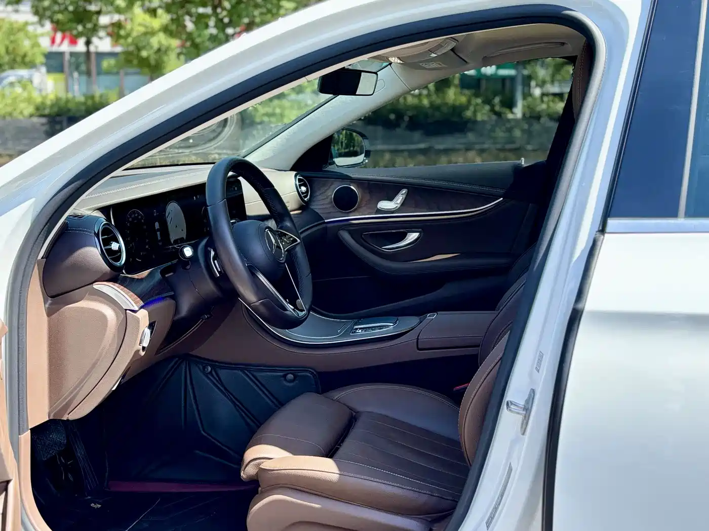 Mercedes-Benz E-Class 2023 E 260 L фото 13