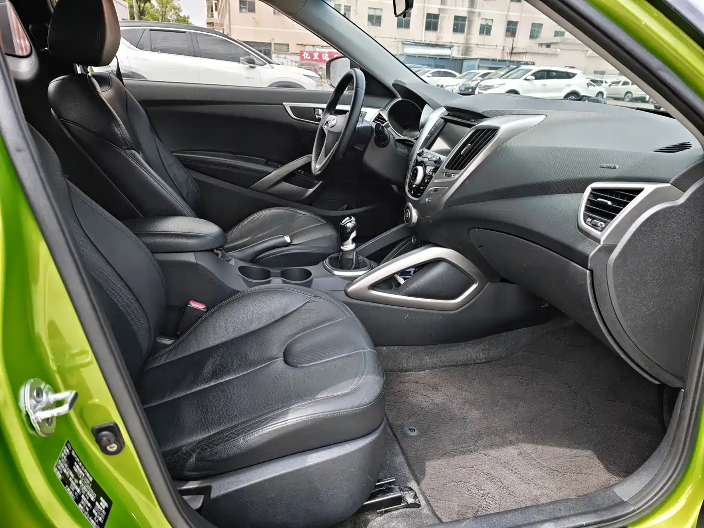 Hyundai Veloster 2011 1.6L Automatic Flagship Edition фото 8