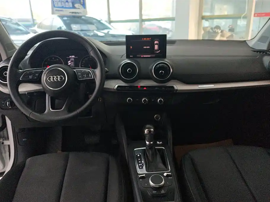 Audi Q2L 2020 35 TFSI Progressive Dynamic Model фото 12
