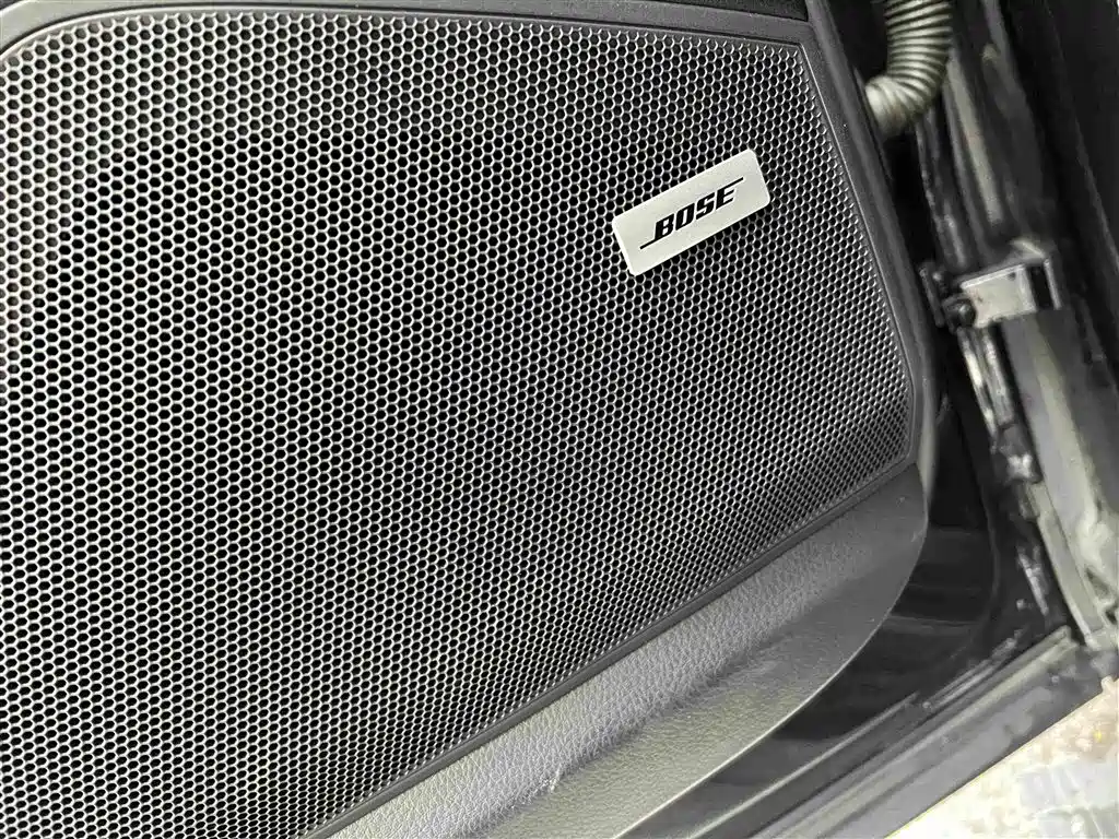 Photo 7 - Porsche Cayenne New Energy