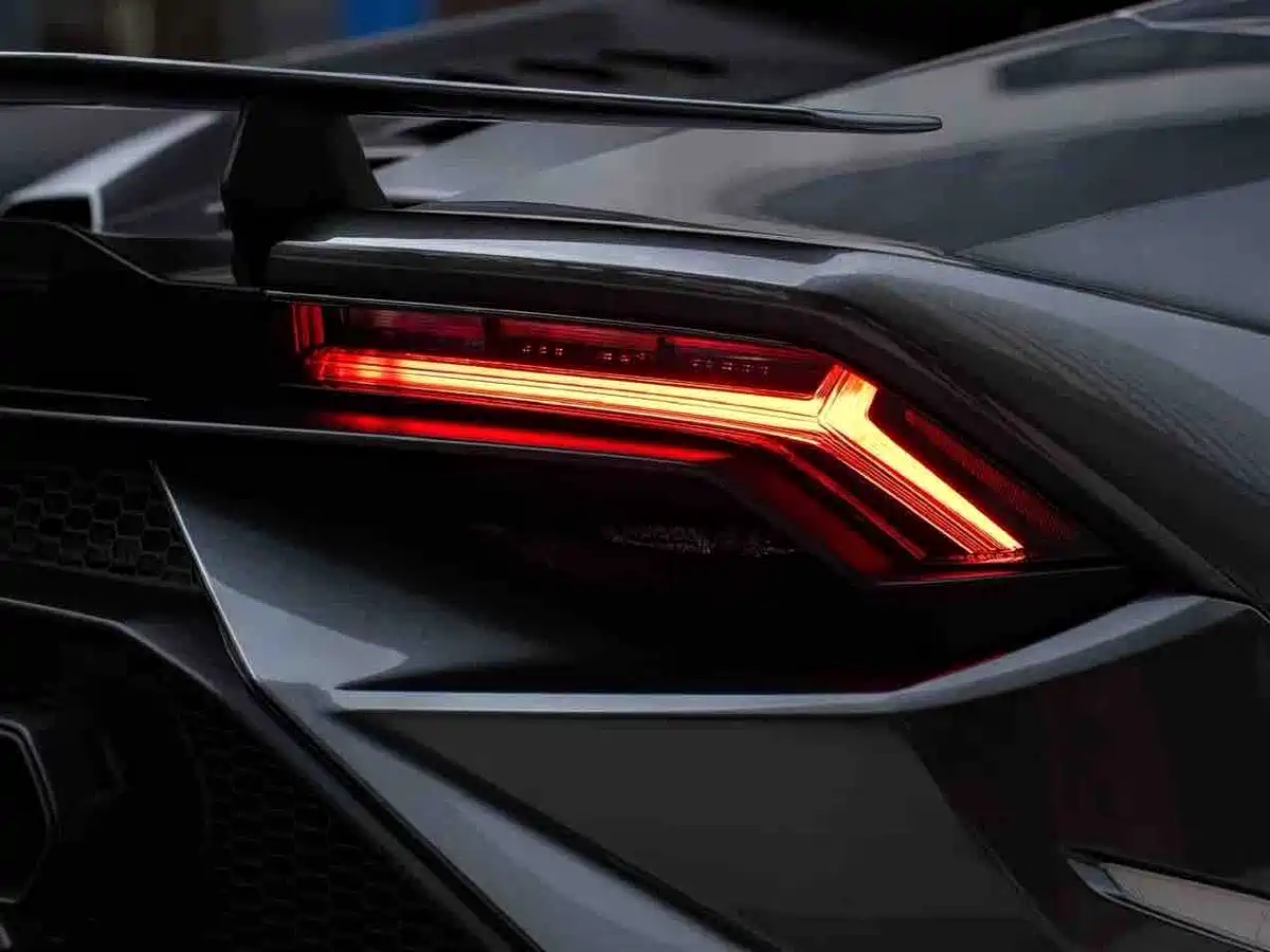 LAMBORGHINI HURACÁN
