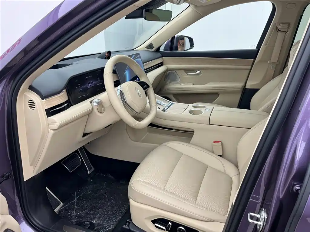 AITO Wenjie AITO M5 2025 Extended Range Ultra AWD фото 6