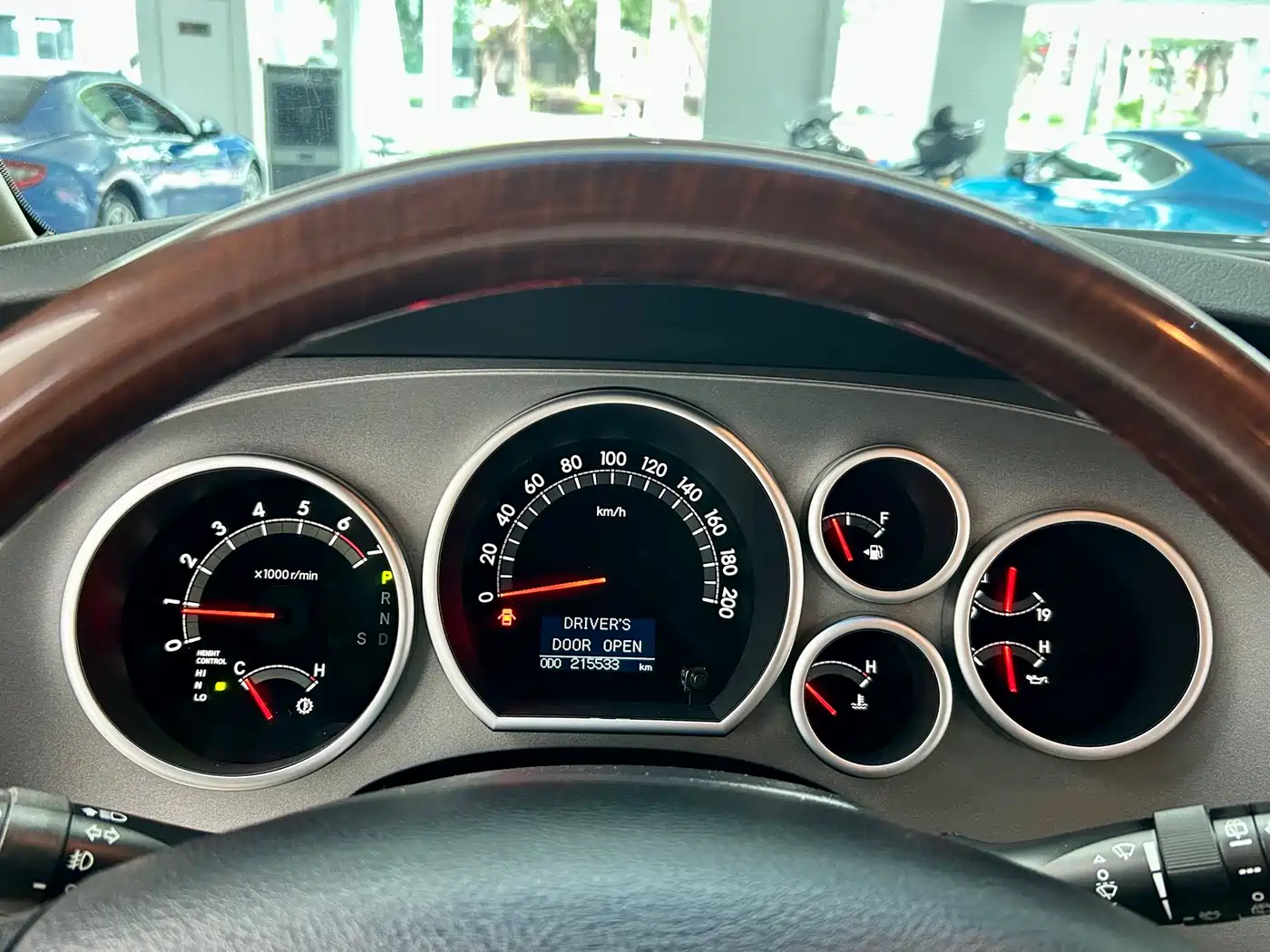Toyota Sequoia 2010 5.7 Platinum Edition фото 4