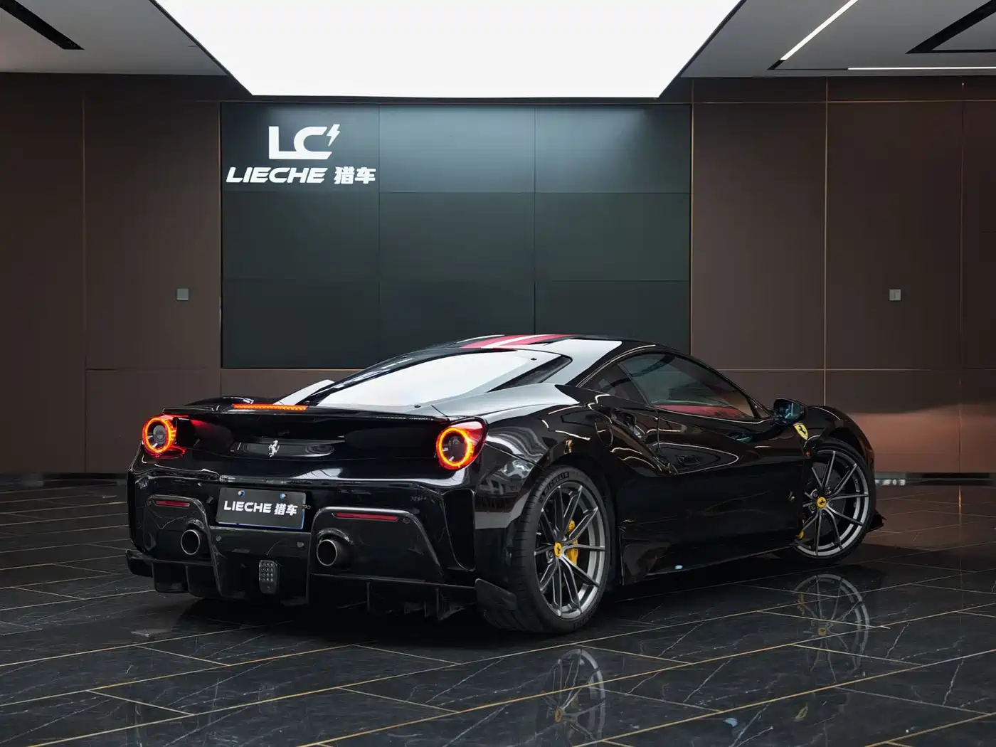 Ferrari 488 2019 2018 488 Pista