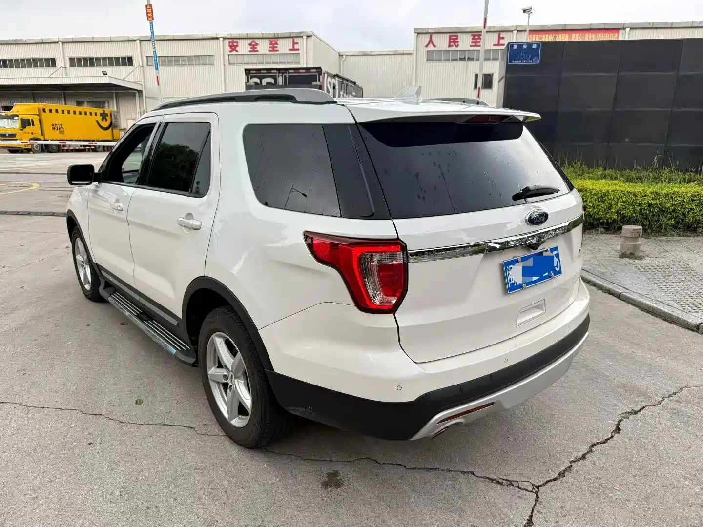 Фото 4 - Ford Explorer (Import)