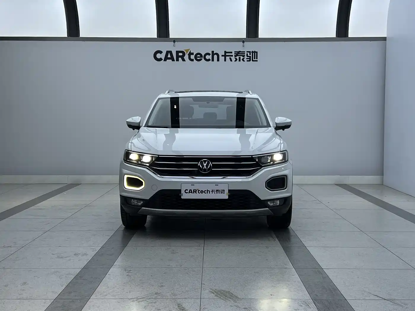 Volkswagen T-ROC 2022 280TSI DSG 2WD Comfort PLUS фото 3