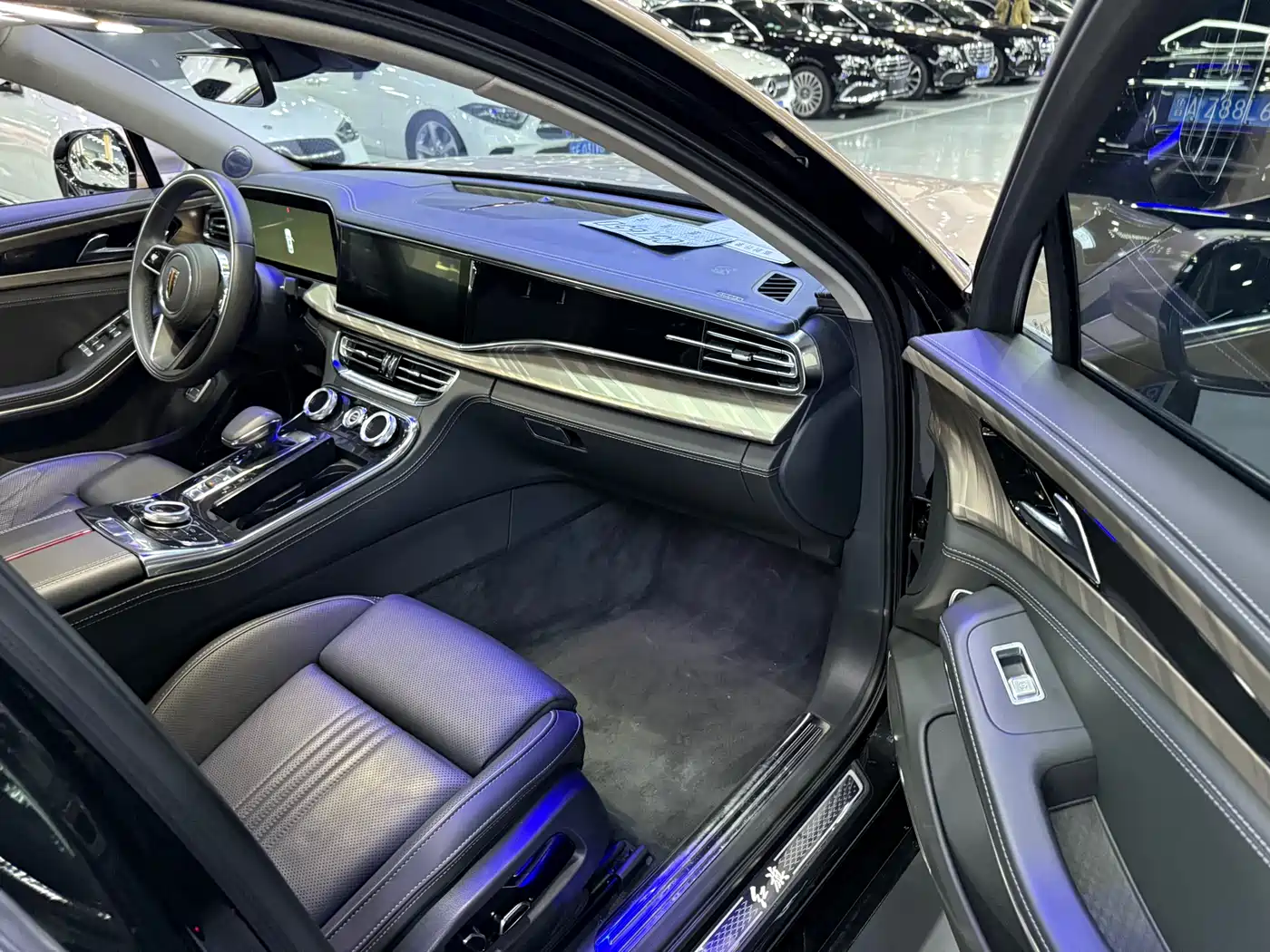 Hongqi H9 2020 2.0T Smart Connection Qi Xiang Edition фото 10