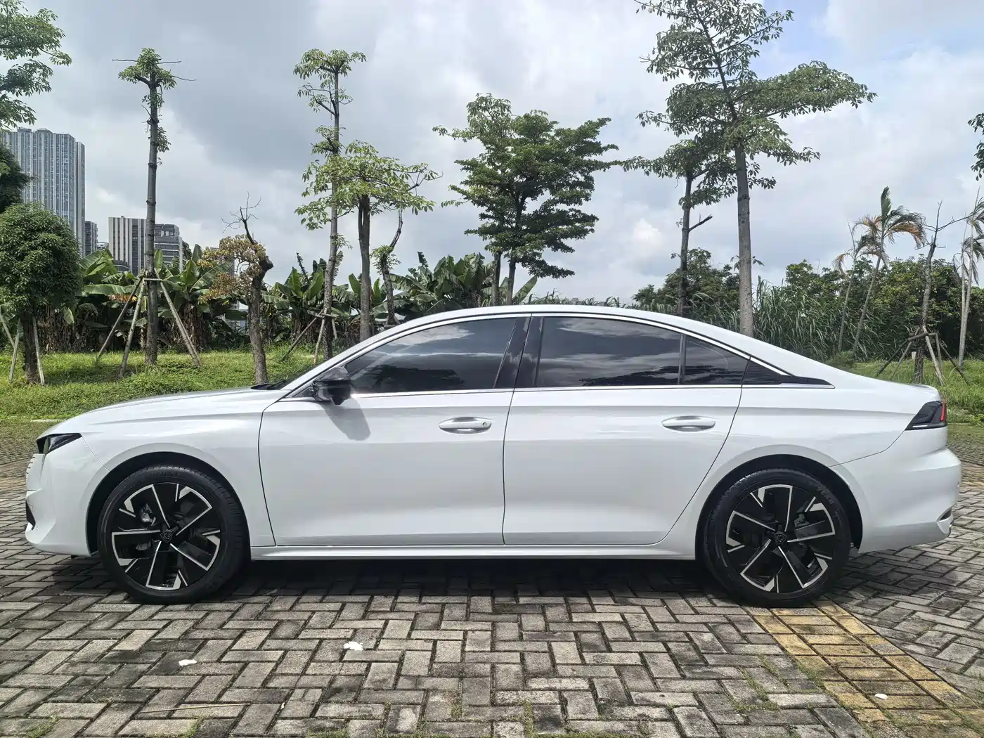 Peugeot 508 2023 508L 400THP Dynamic Flagship фото 15