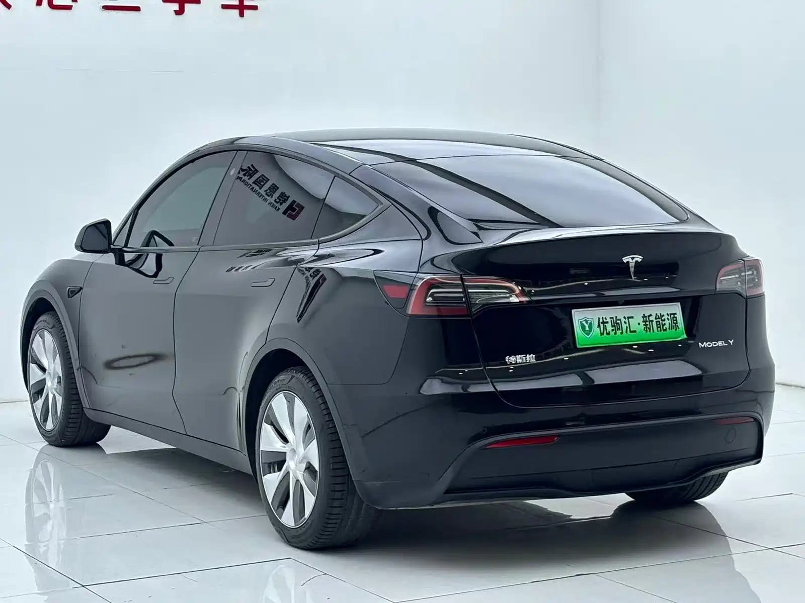 Фото 6 - Tesla Model Y
