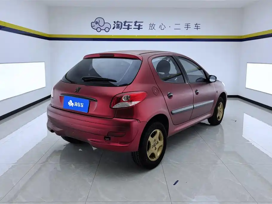 Peugeot 207 2011 Hatchback 1.4L Manual Joy Edition фото 3