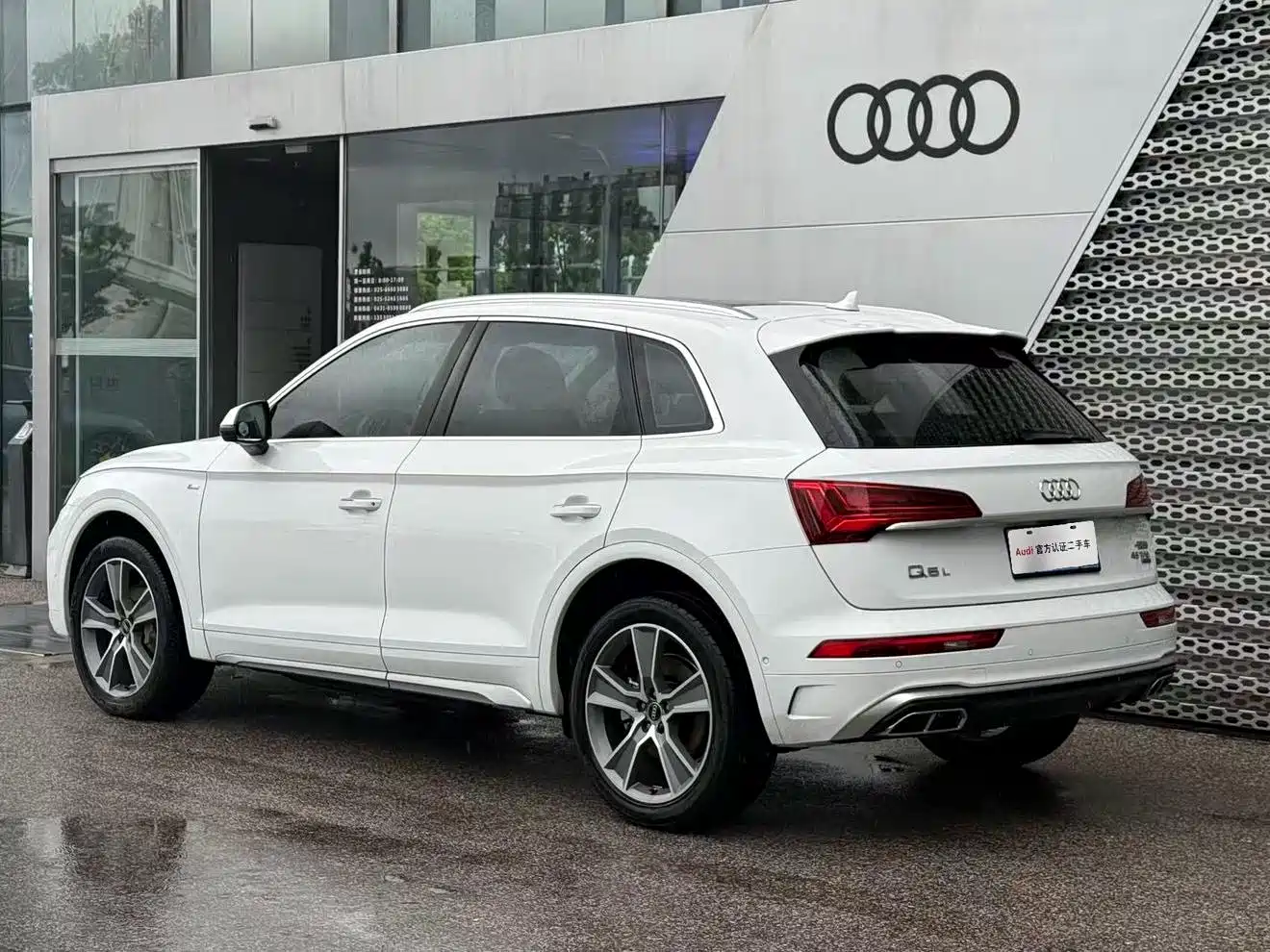 Фото 4 - Audi Q5L