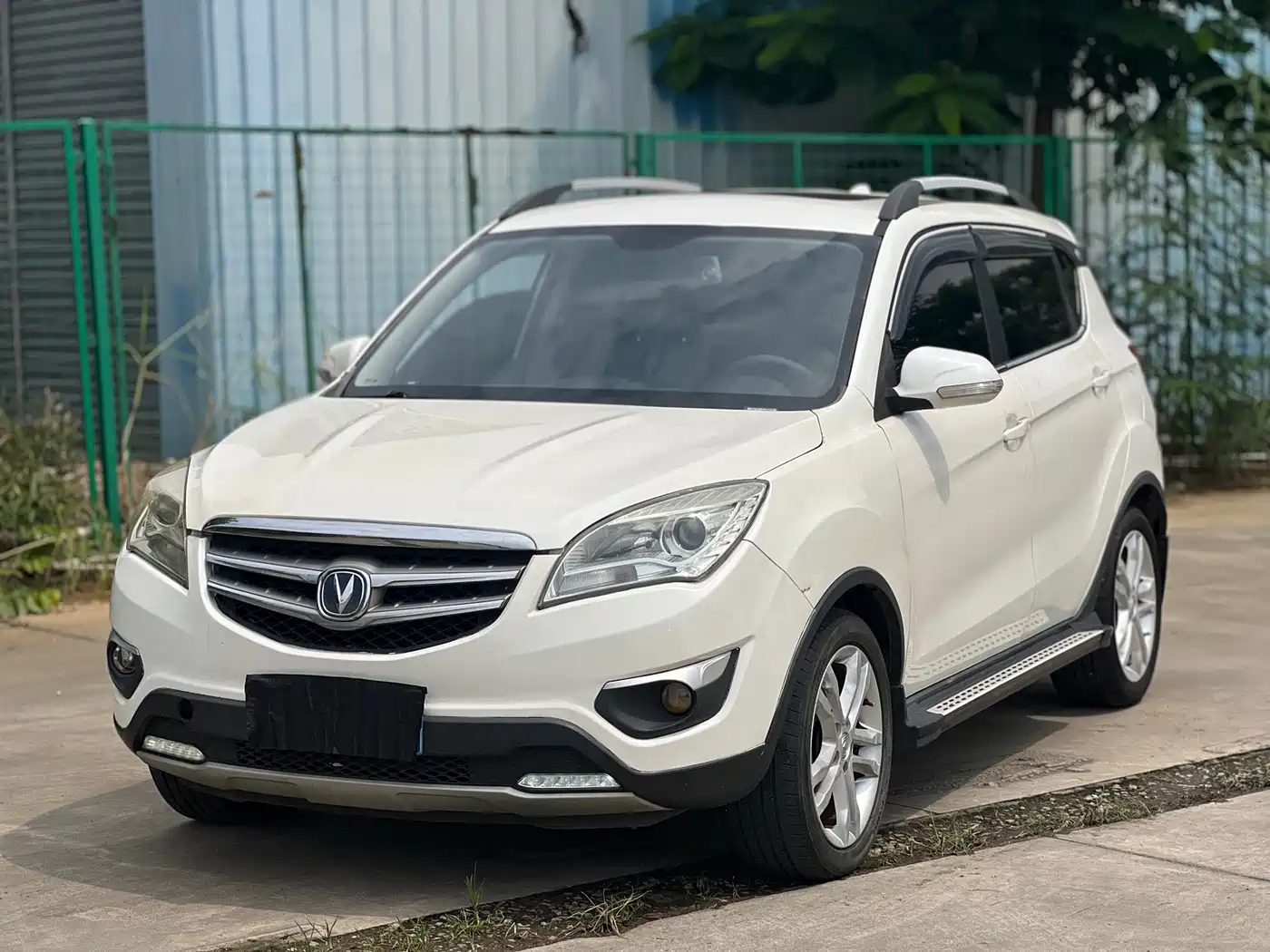 Фото 1 - Changan CS35