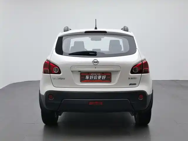 Nissan Qashqai 2012 2.0XV Thunder CVT 2WD — фото 4