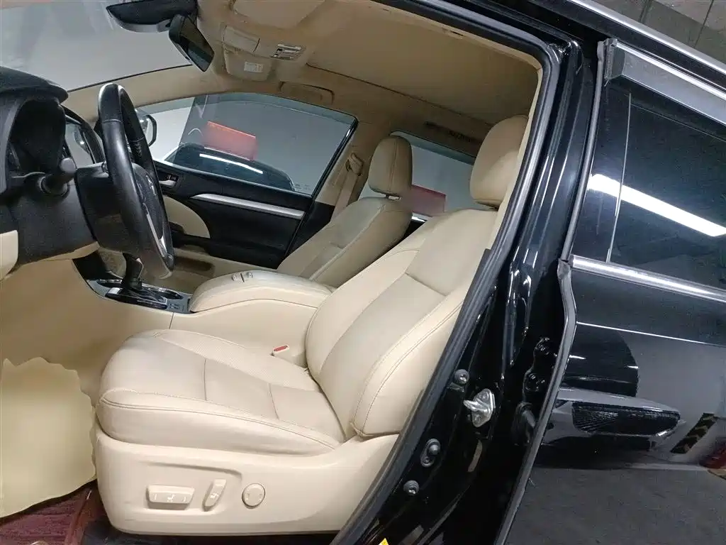 Toyota Highlander 2018 2.0T 4WD Luxury 7-seater China VI фото 12