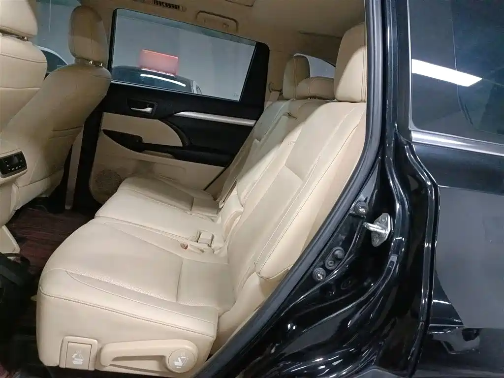 Toyota Highlander 2018 2.0T 4WD Luxury 7-seater China VI фото 14