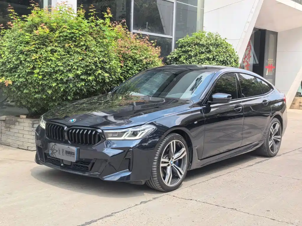 Photo 1 - BMW 6 Series GT